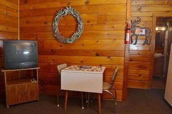 Lucky Horseshoe Cabins Hotel Au Sable Esterno foto